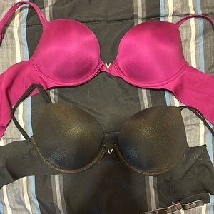 Victoria’s Secret 34B push-up